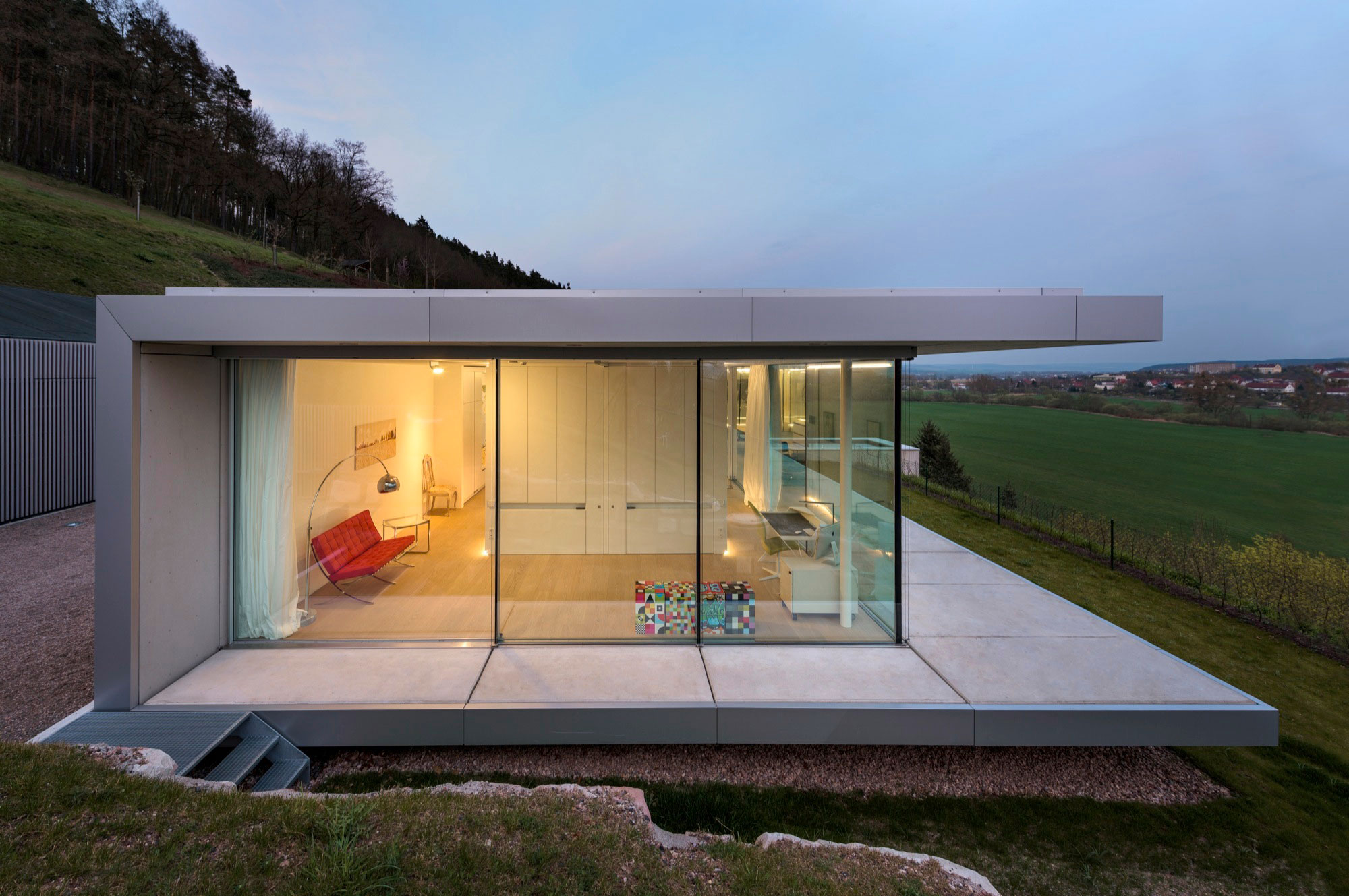 A Contemporary House With Lots Of Glass Steel And Concrete In Thuringia Germany 13 