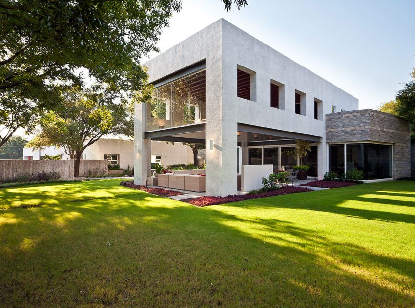 A Spacious and Luminous Modern Home Surrounded by Stunning Gardens in ...