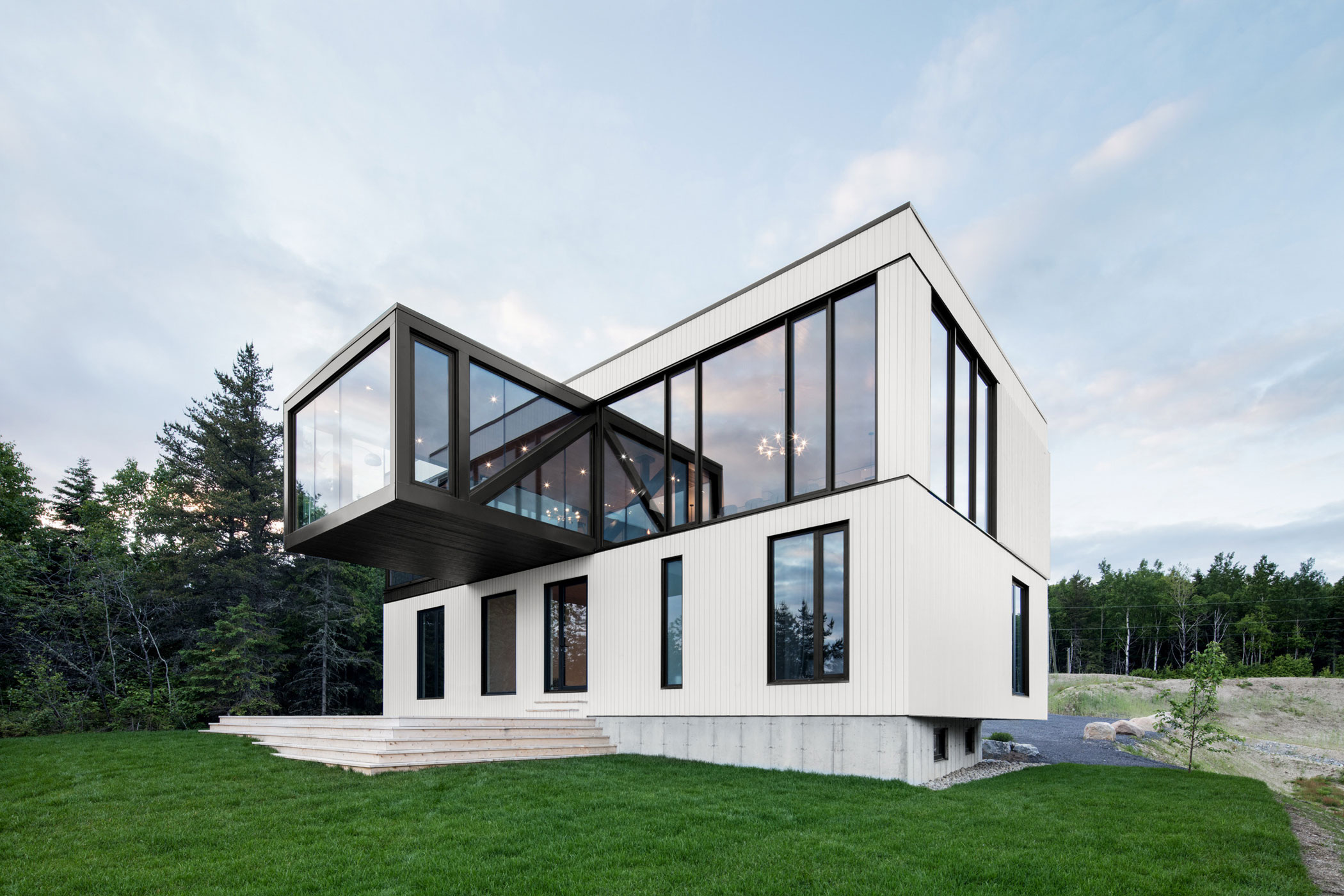 A Simple And Elegant House With Spectacular 360 Degree Views In Charlevoix